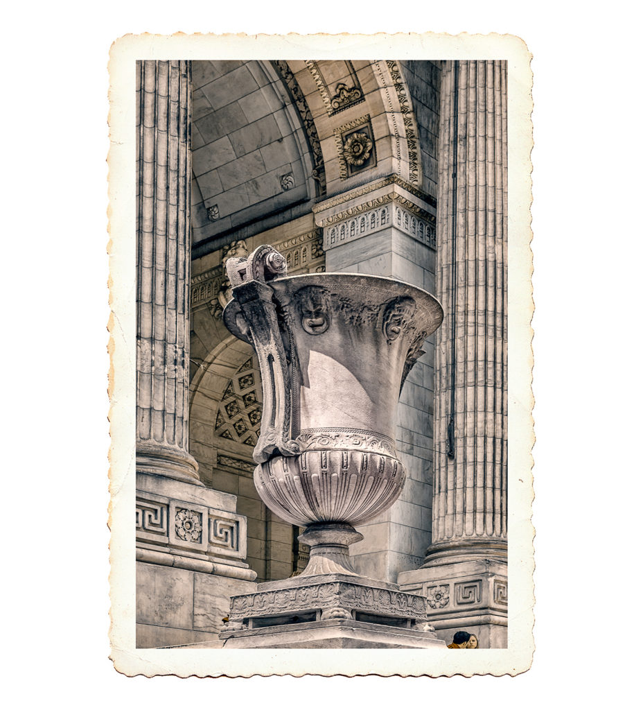 B&W postcard photo of urn statue outside New York Public Library, New York City, USA